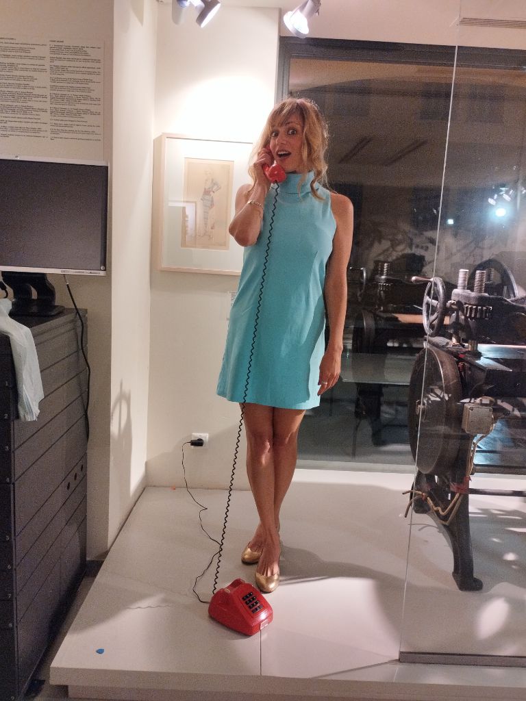 Nadja Drakoula at the phone!